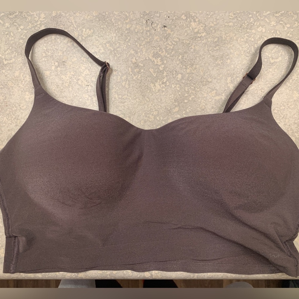 PINK Wireless Lightly Lined Bra Size M